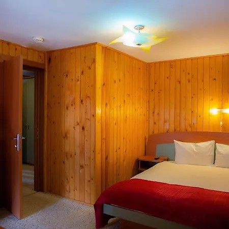 Pensjonat Casa Maia 2*